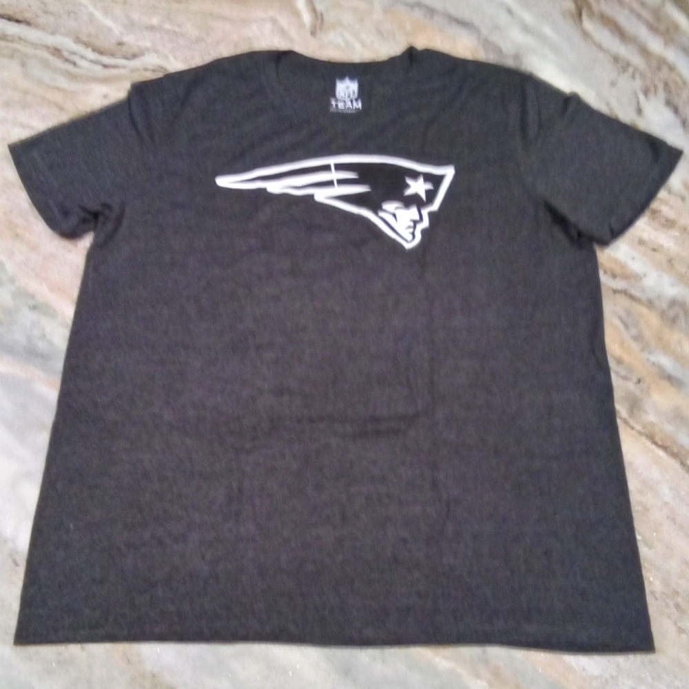 NFL novelty t-shirt, new without tags
